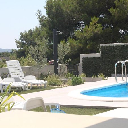 Villa Marta 3 Bedrooms, 2 Baths And Pool Kaštel Štafilić エクステリア 写真