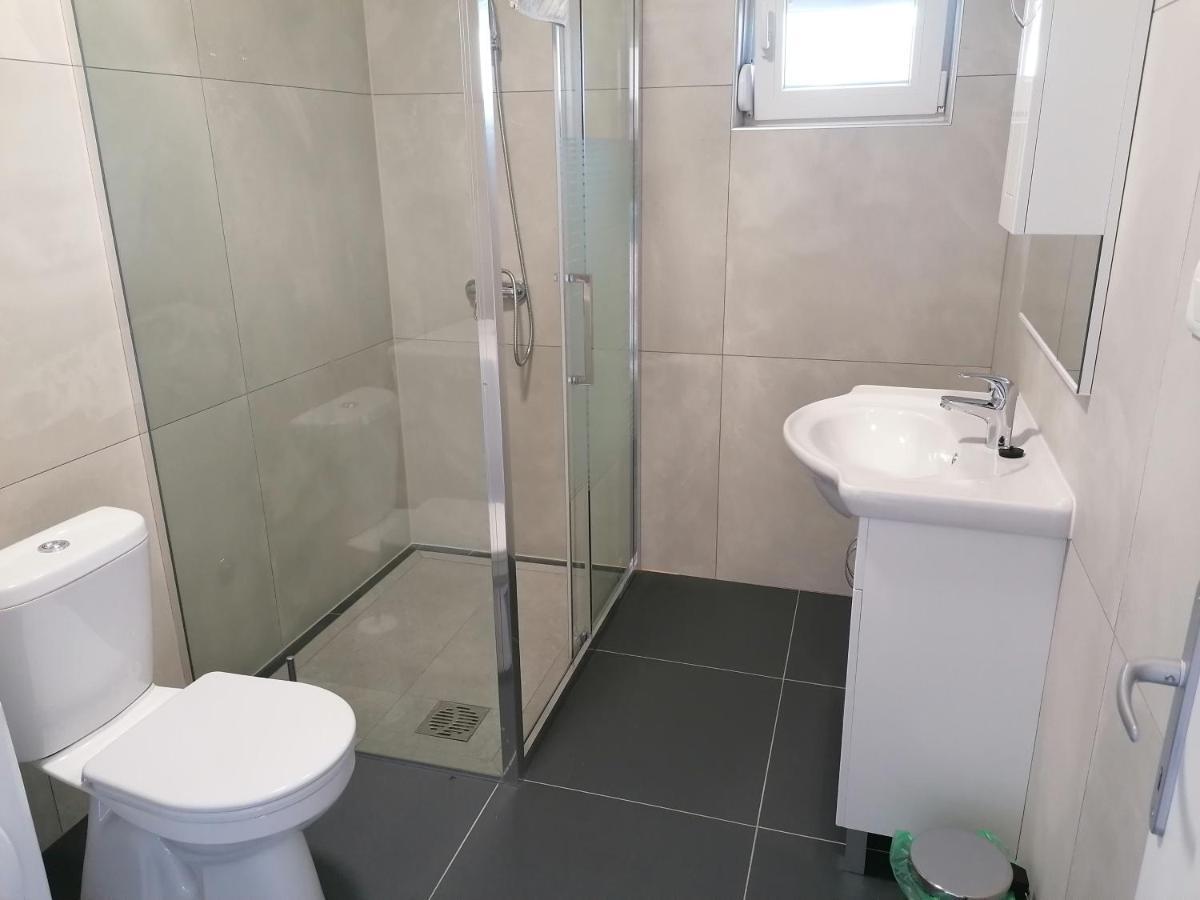 Villa Marta 3 Bedrooms, 2 Baths And Pool Kaštel Štafilić エクステリア 写真