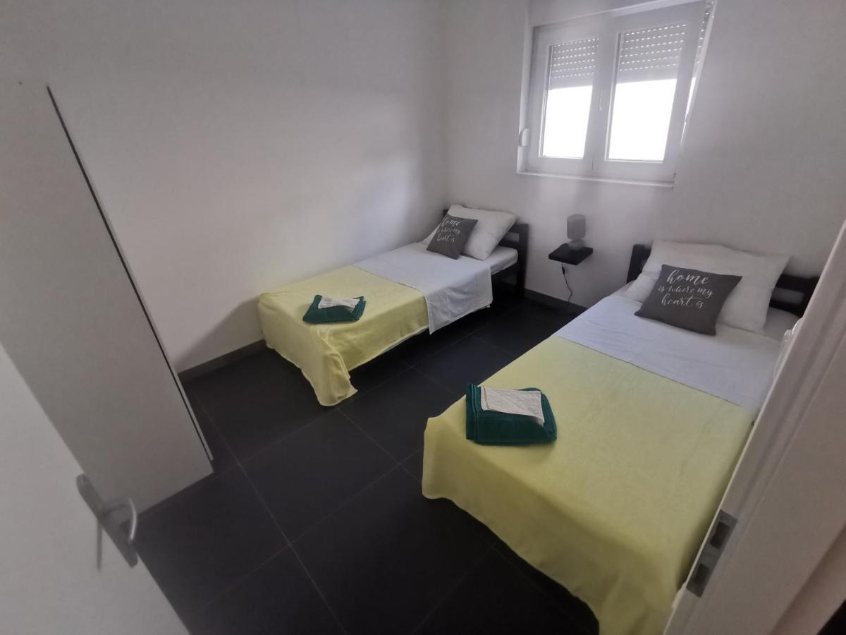 Villa Marta 3 Bedrooms, 2 Baths And Pool Kaštel Štafilić エクステリア 写真