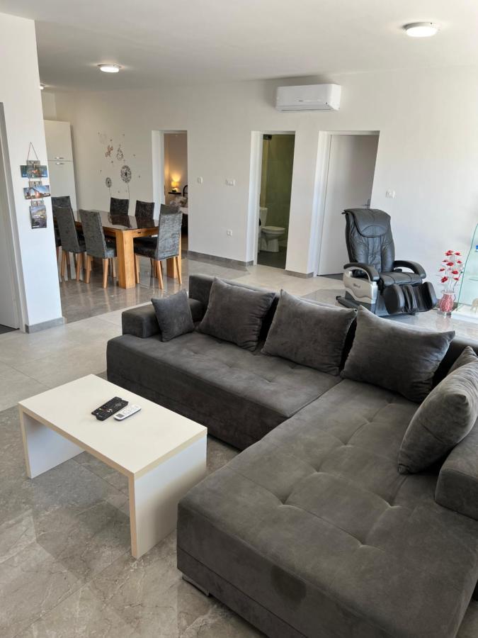 Villa Marta 3 Bedrooms, 2 Baths And Pool Kaštel Štafilić エクステリア 写真